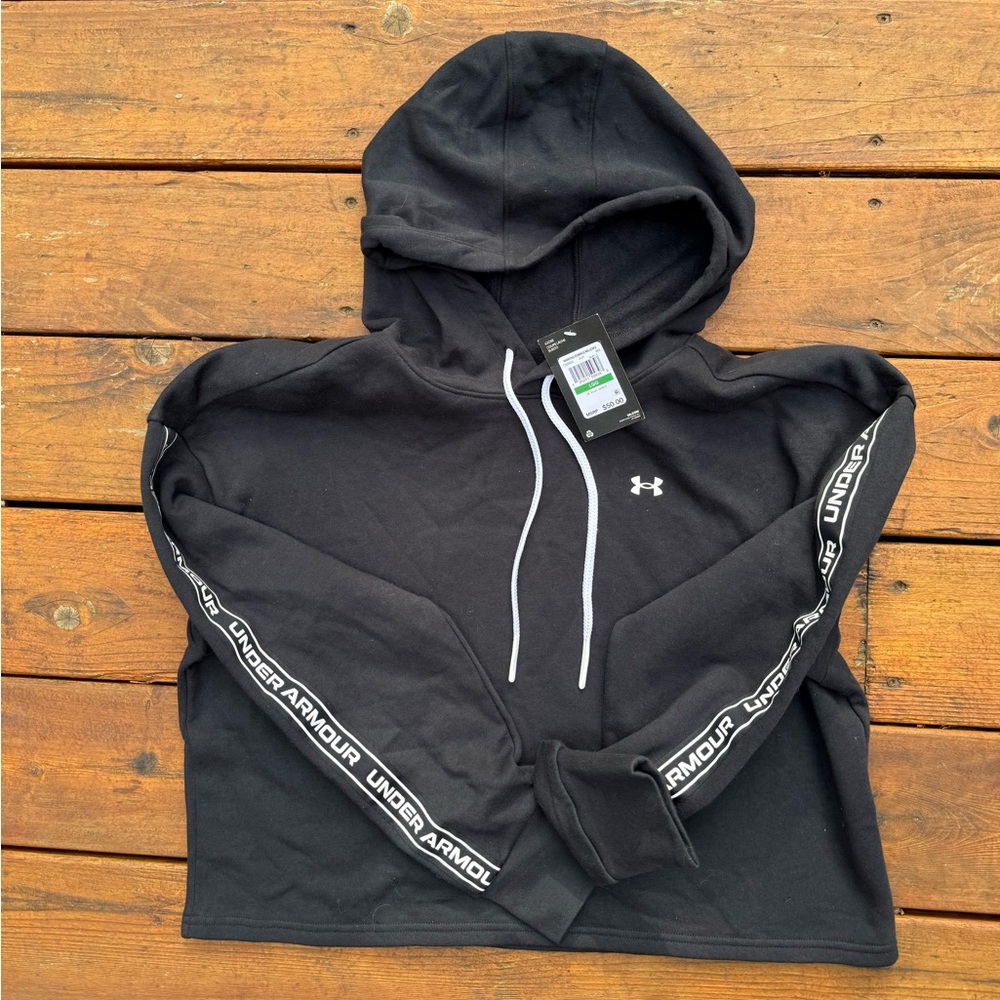 Under Armour women’s black sweatshirt